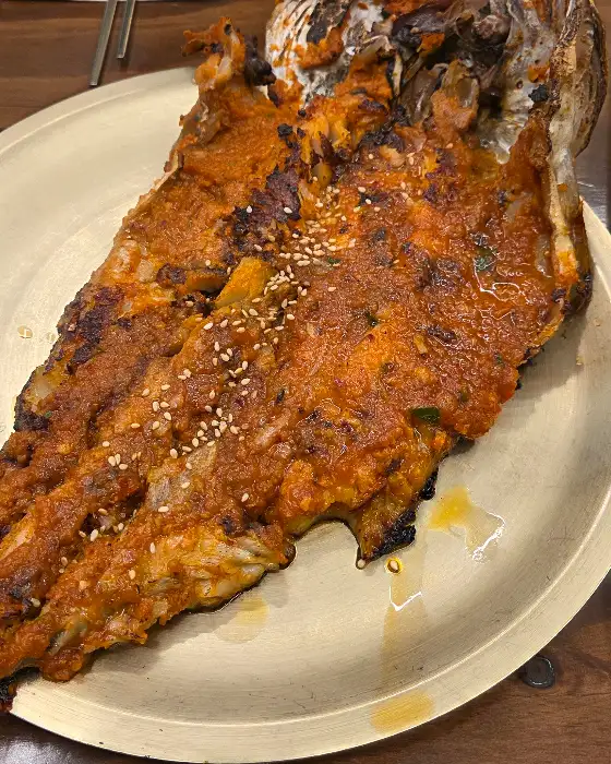 매콤한 양념으로 버무려진 코다리 구이