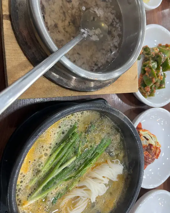 솥밥과 추어탕
