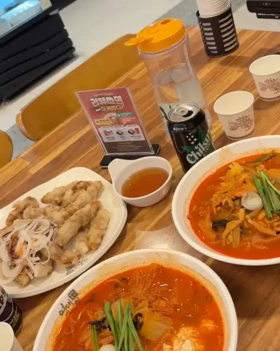 역대짬뽕 테이블 세팅