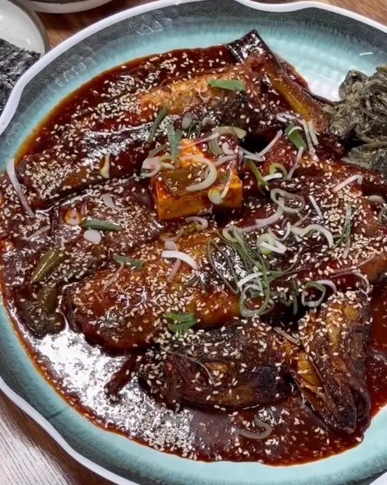 푸짐하게 담긴 코다리찜