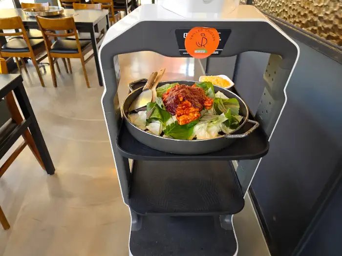 서빙 로봇