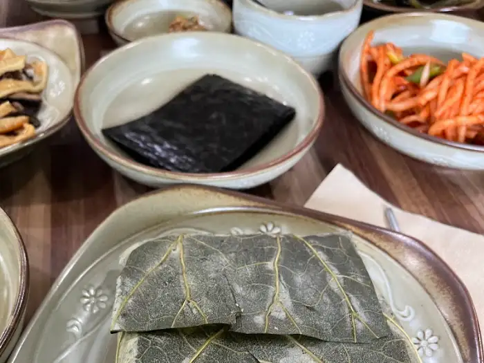 연잎밥의 겉모습, 연잎에 싸인 밥