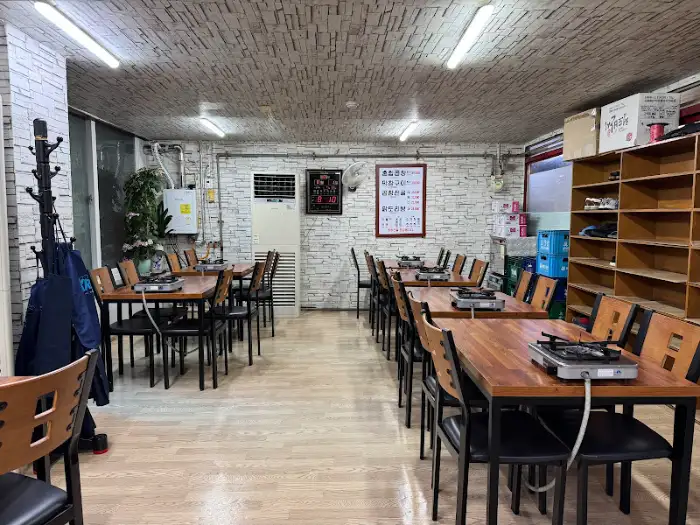 식당 내부 테이블