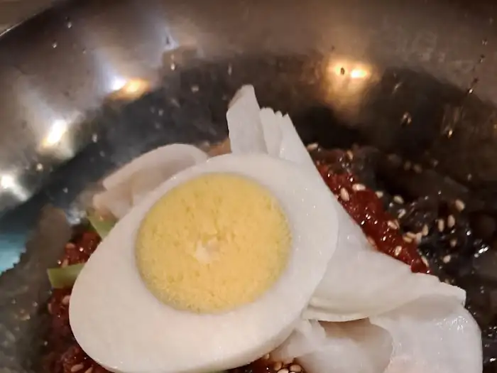 비빔냉면 모습