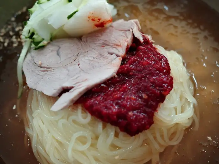 물회 밀면 고기
