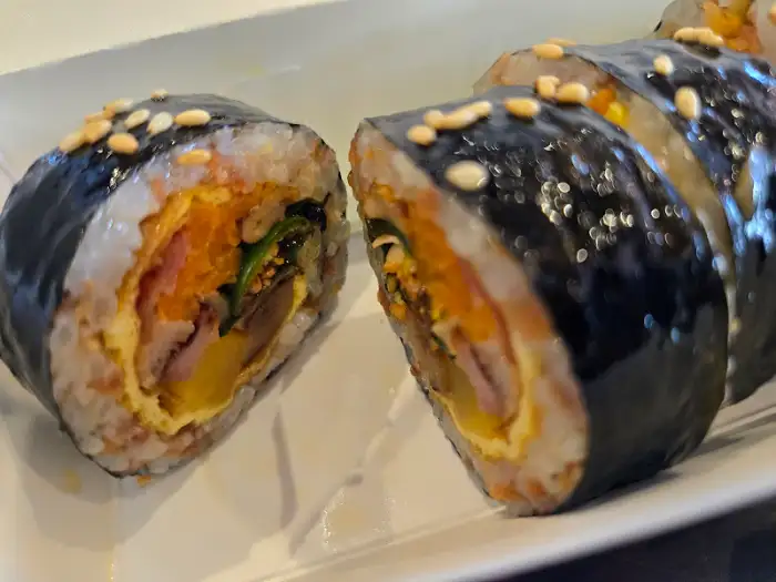 김밥 단면