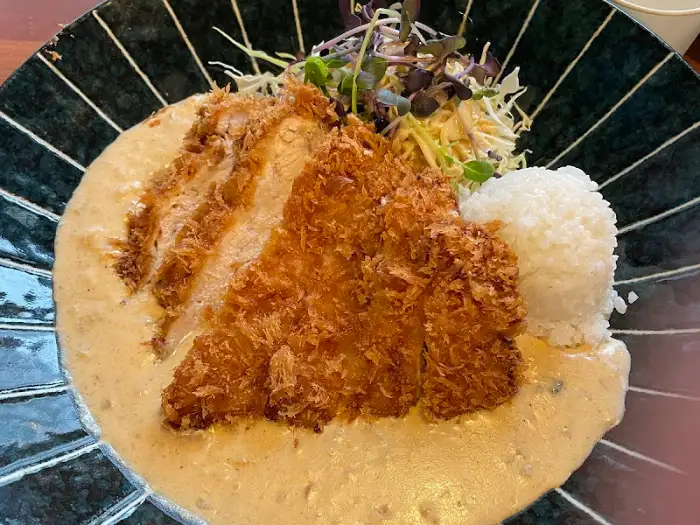 두 가지 소스와 돈까스