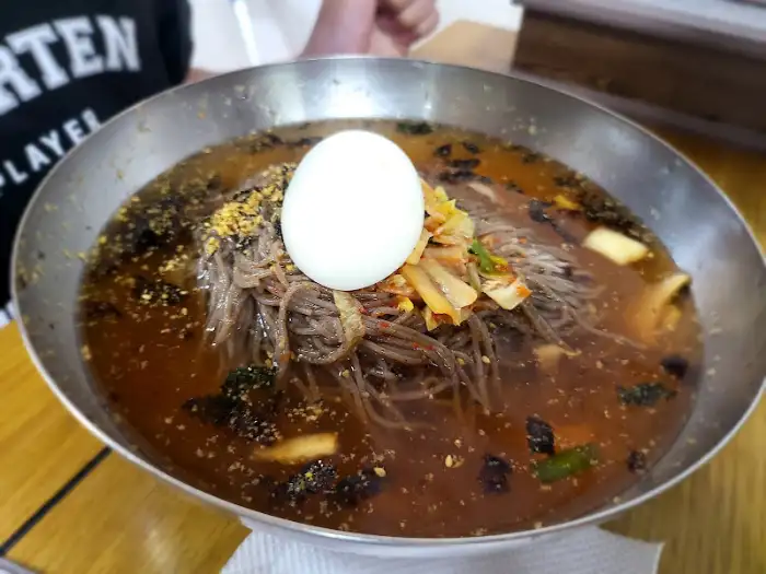 정겨운 식당 내부 풍경