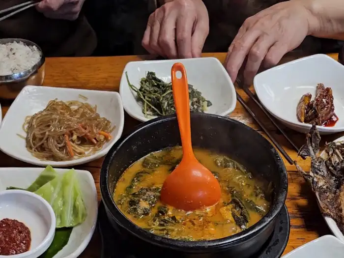동이정식 한상 차림