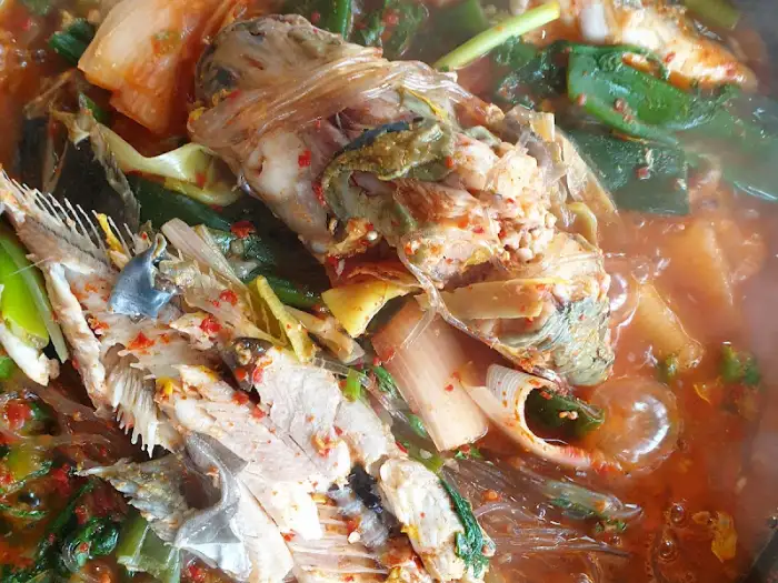 매운탕 속 메기