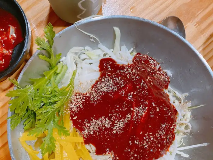 비빔칼국수