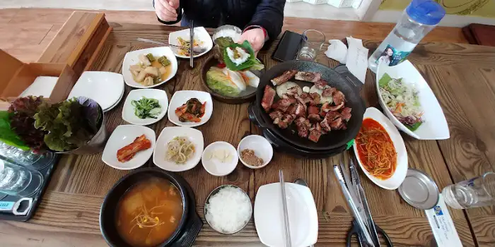 푸짐한 갈비 한상차림