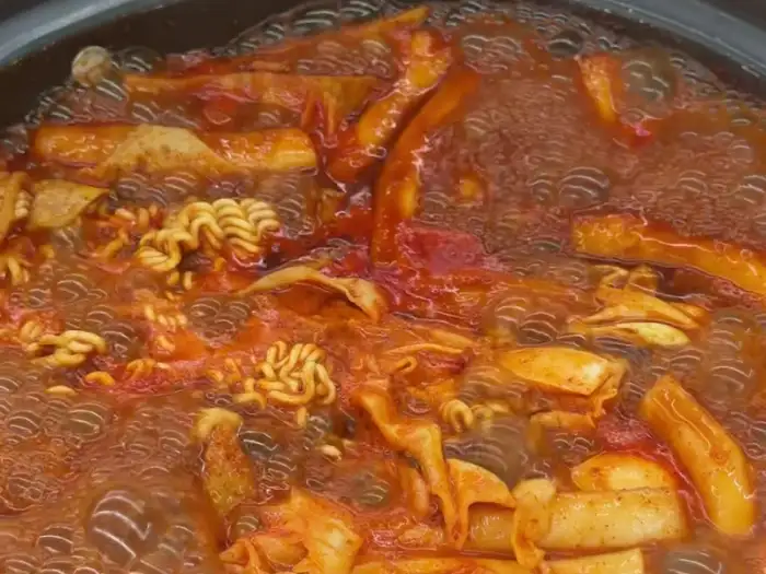 보글보글 끓고 있는 떡볶이