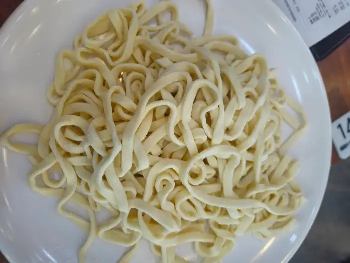 따로 나온 면발
