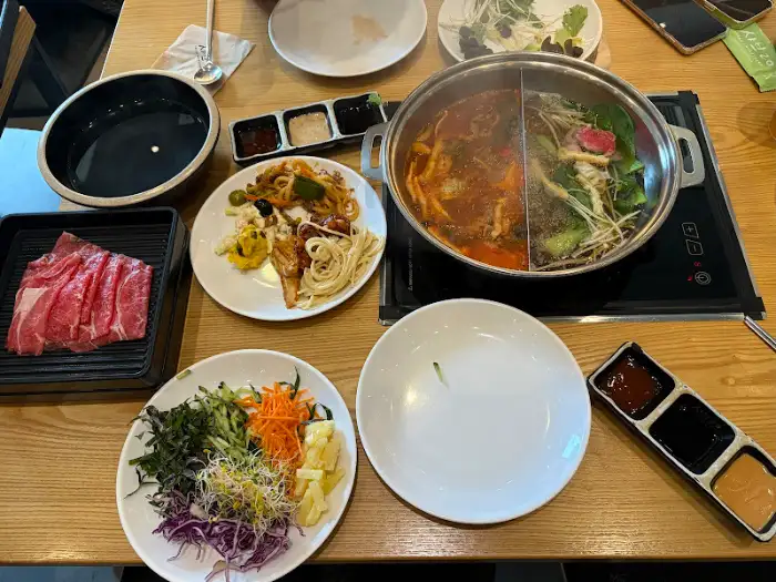 끓고 있는 샤브샤브
