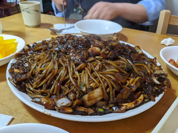 간짜장 비빈 모습