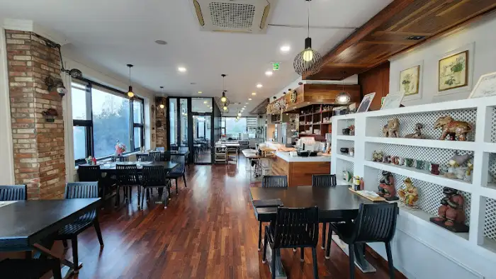 식당 내부 전경
