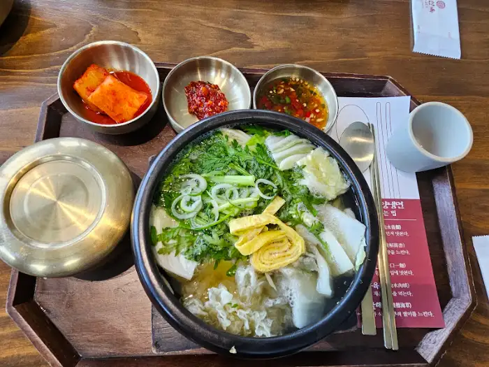 평양냉면 근접 사진