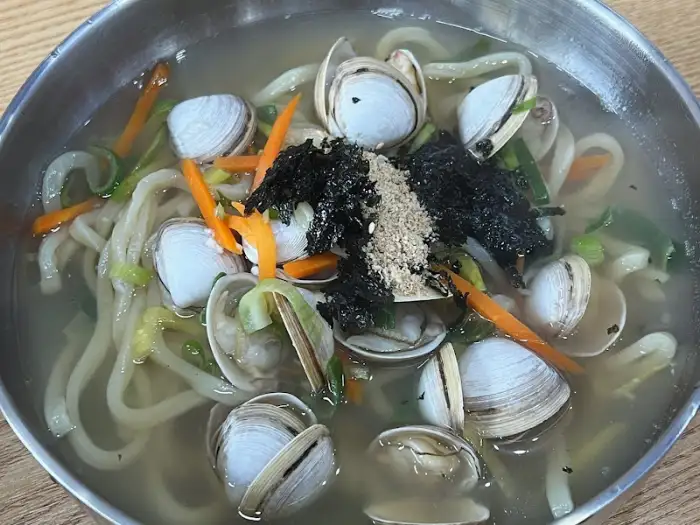바지락 칼국수 전체 모습