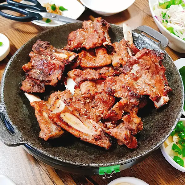 다양한 각도에서 본 갈비