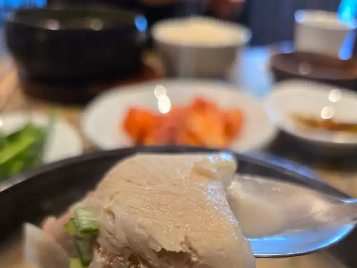 안목 돼지국밥 돼지국밥 국물