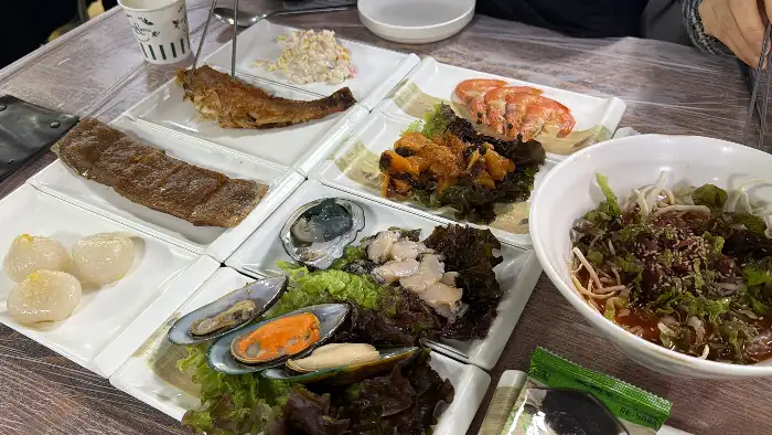 정갈하게 차려진 한상차림