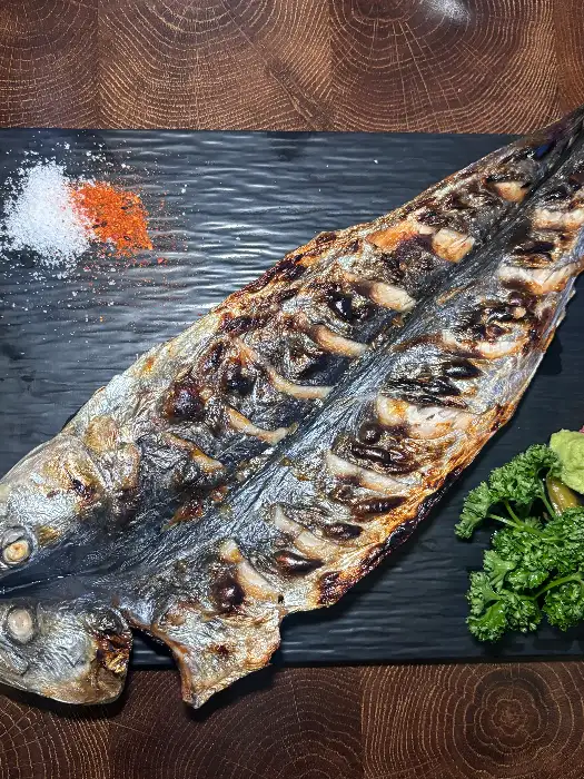 노릇하게 구워진 삼치구이