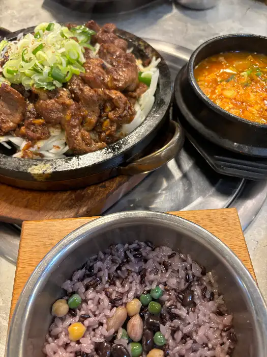 석갈비와 솥밥
