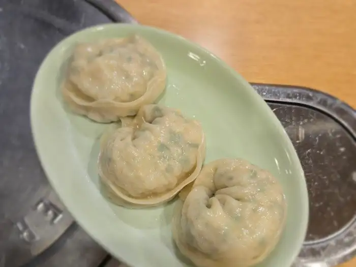갓 찐 만두