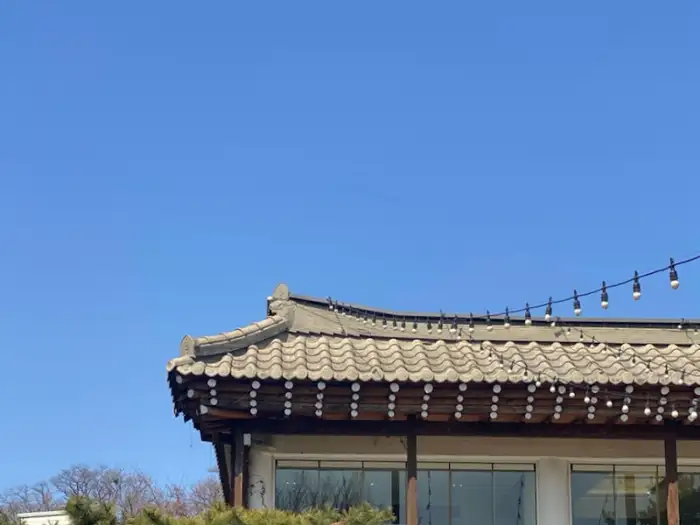 로마옥 리버사이드 지붕 디테일