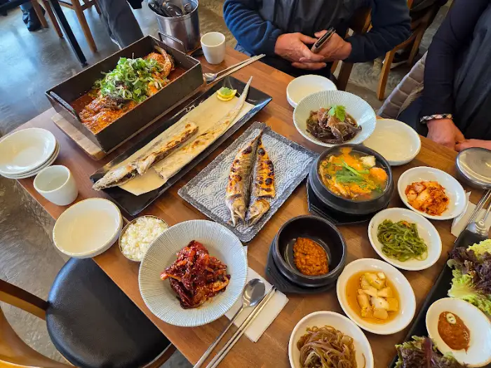 제주 애월 광해 해물뚝배기와 갈치구이
