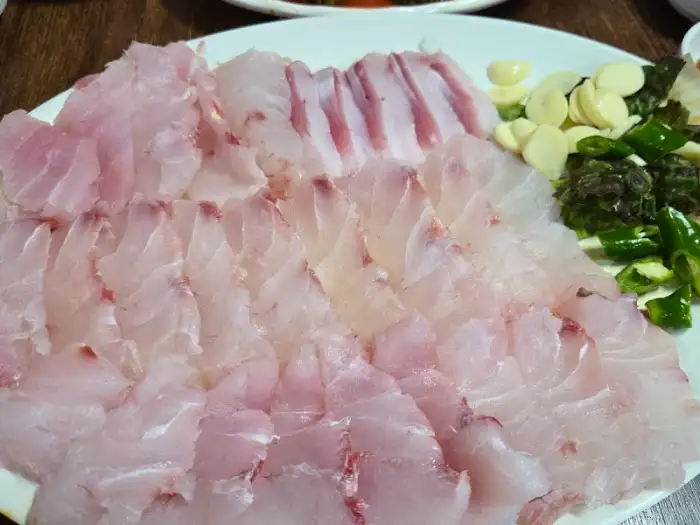 양념이 잘 배인 생선조림