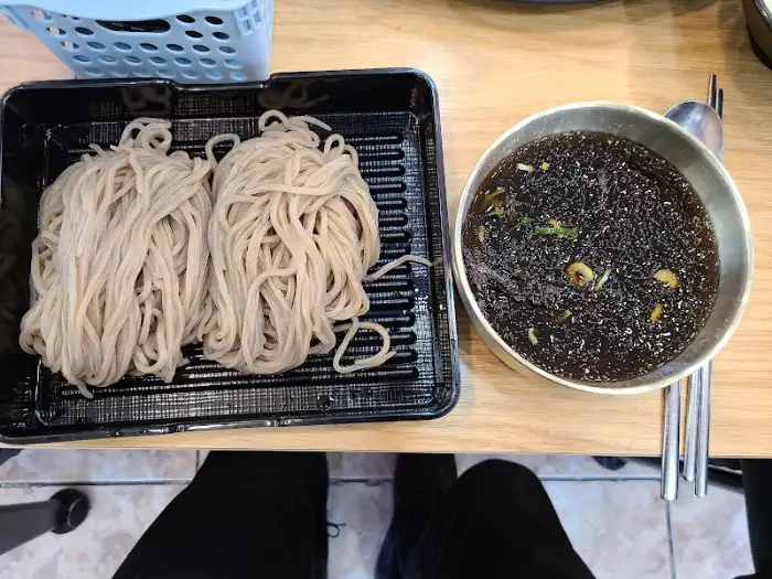 소바 면과 육수
