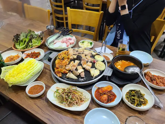 고창식당 한상 차림