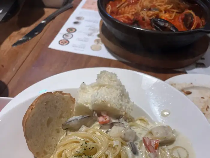 해물 듬뿍 로제 파스타