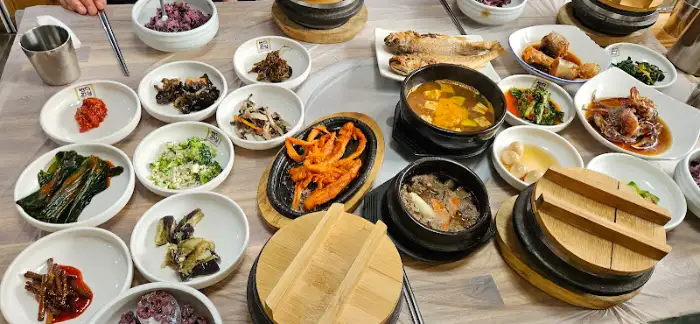 칼국수와 밑반찬
