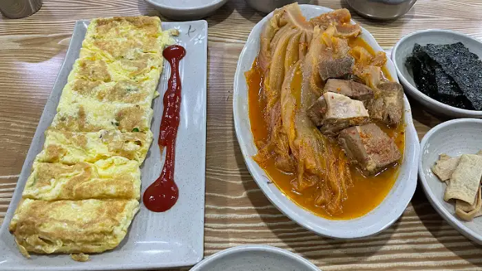 김치찜과 계란말이, 그리고 김