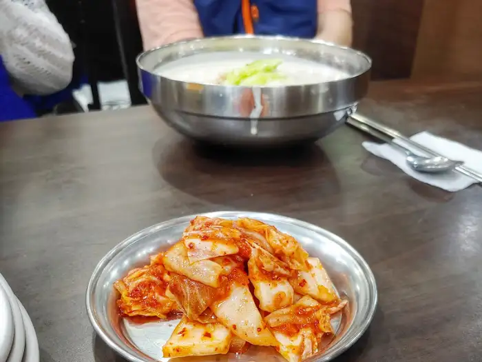 김치와 함께 나온 콩국수