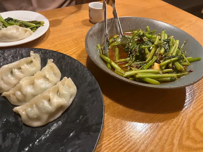 만두 속을 클로즈업한 사진