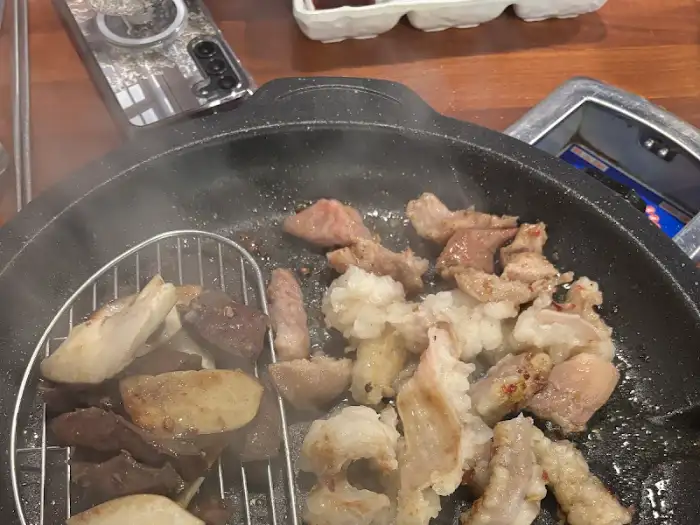 지글지글 익어가는 곱창과 막창