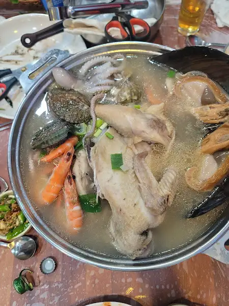 푸짐한 해산물 찜