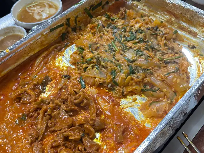 오리 요리와 함께 볶아 먹는 밥