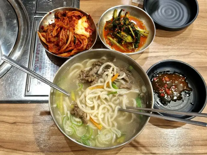 심가네칼국수 테이블 세팅