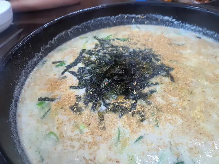 명성산 칼국수 들깨 칼국수 클로즈업