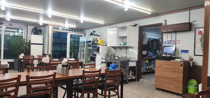 식당 내부 전경