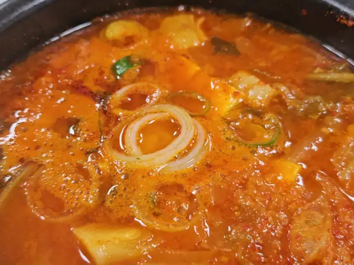 뚝배기 주물럭 클로즈업