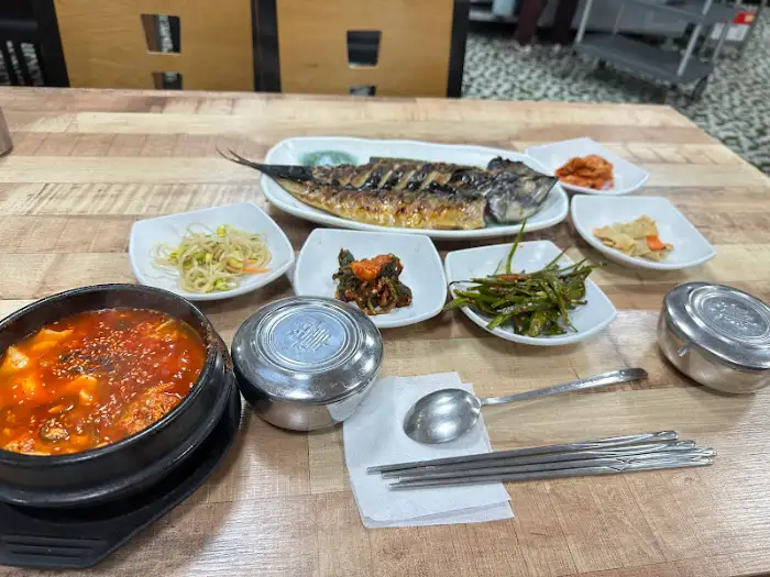 갈치조림과 곁들여 나온 반찬들
