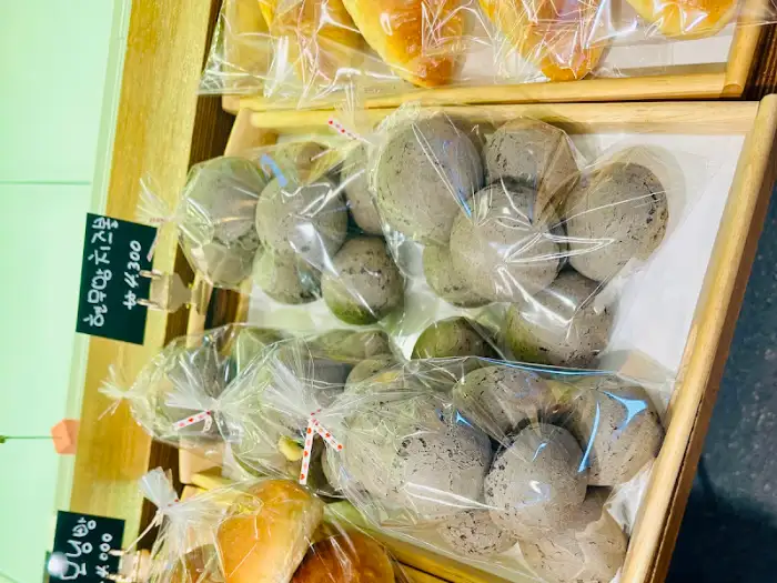 포장된 감자빵 모습