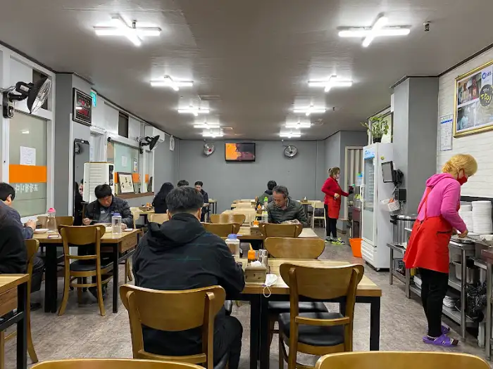 만두라 내부 전경