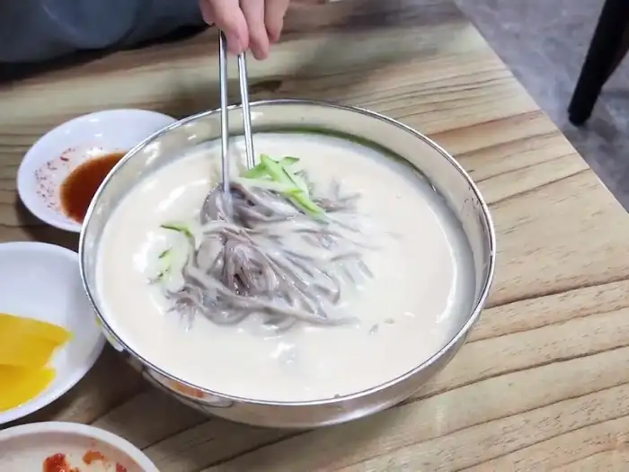 만두국